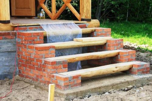 Строительство крыльца для дачного домика с навесом: подходы и материалы 23 Строительство крыльца для дачного домика с навесом: подходы и материалы 23