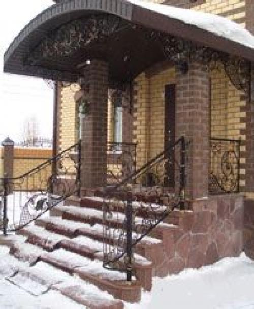 Крыльцо для дачного домика с навесом. Из какого материала сделать крыльцо