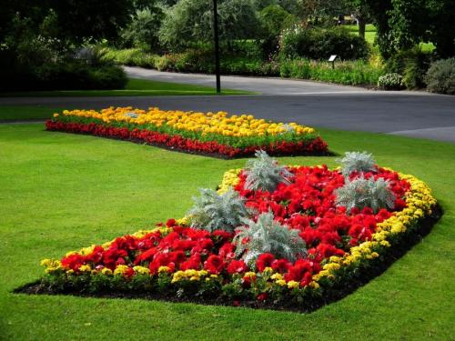 Прямоугольная клумба, как оформить. Как оформить клумбу — примеры схем красивого и стильного дизайна цветников и клумб (70 фото)