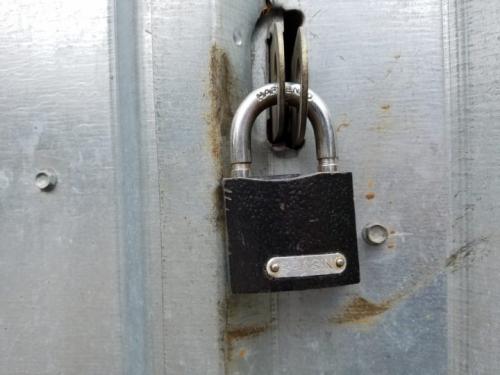 Какие материалы используются для изготовления накладных замков на калитку. Как сделать замок в калитке из профиля