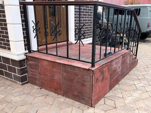 Пристроенное крыльцо к дому: что это и зачем оно нужно 12 Пристроенное крыльцо к дому: что это и зачем оно нужно 12