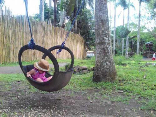 Качели детские своими руками для дачи. Детские качели своими руками — пошаговое описание изготовления, размещения и оформления (115 фото)