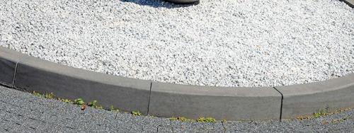 Бордюры для клумб из бетона. Обустройство бордюра с помощью бетонных блоков