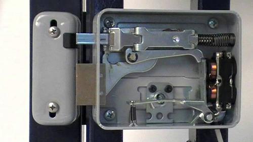 Замок для калитки врезной. Замки на калитки и ворота из профнастила 06