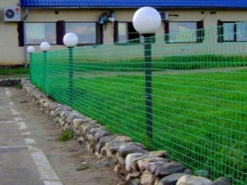 Палисадник из сетки. Как правильно покрасить решётку 02 Палисадник из сетки. Как правильно покрасить решётку 02