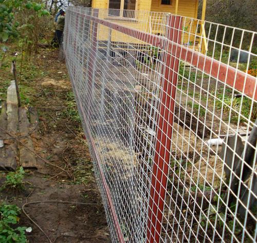 Сетка для ограждения. Какая лучше сетка для забора – критерии выбора материала