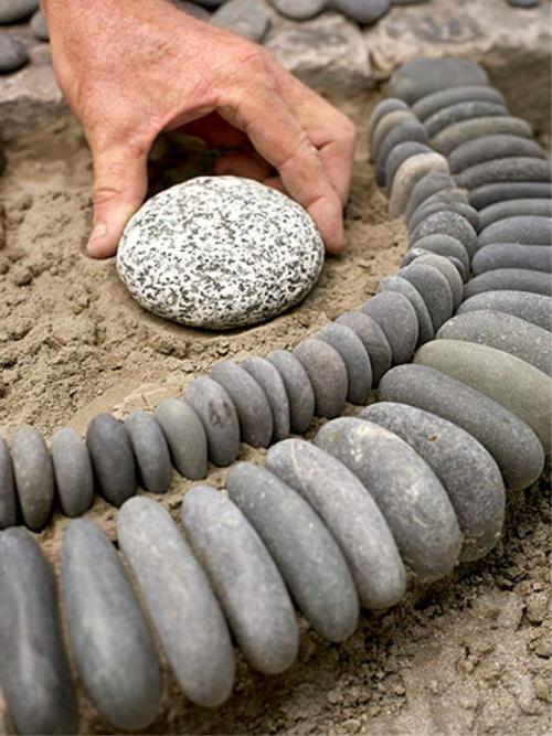 Как выбрать подходящий дизайн для мозаики из камней для сада. Как оформить дорожку – мозаику из гальки