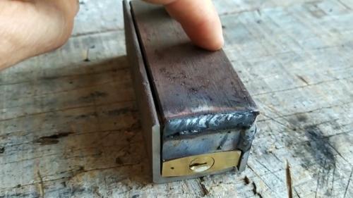 Как сделать короб для замка на калитку своими руками 05 Как сделать короб для замка на калитку своими руками 05