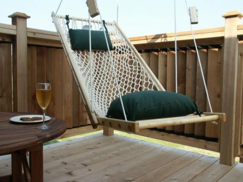 Качель детская своими руками. Плюсы и минусы деревянных садовых качелей 02