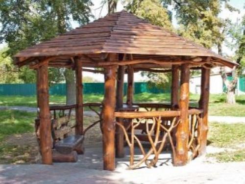 Самые простые беседки для дачи. Материалы изготовления каркаса 19