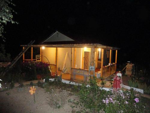 Простые веранды для дачи. Веранда пристроенная к дому — 150 фото красивых и практичных вариантов сделанных своими руками