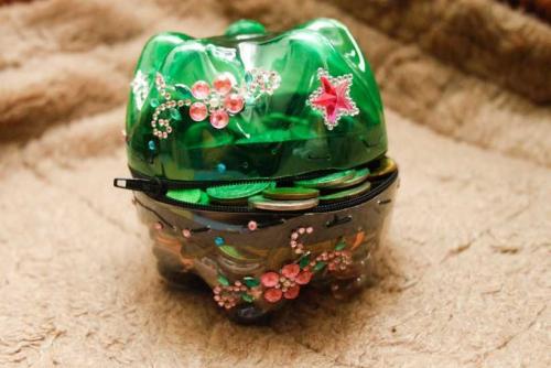 Полезные поделки из пластиковых бутылок. Поделки из пластиковых бутылок: нестандартные идеи поделок. Мастер-класс по изготовлению поделки своими руками + фото лучших работ