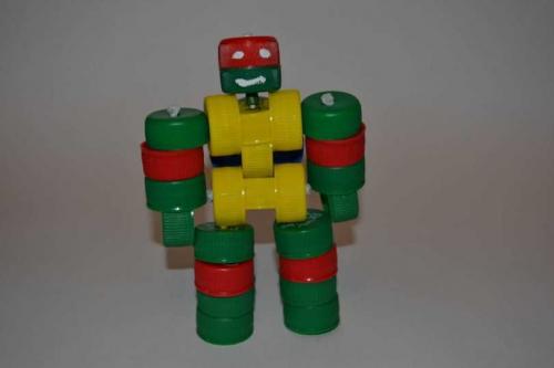 Лайфхак из пластиковых крышек. Поделки из крышек: что можно сделать своими руками из крышек и пробок к Новому Году в школу или детский сад