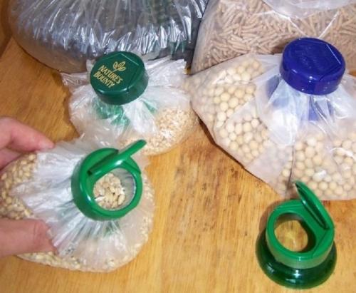 Что можно сделать из горлышек пластиковых бутылок. Горлышки от бутылок