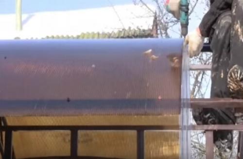 Козырек над крыльцом за 1 день своими руками. Козырек из поликарбоната