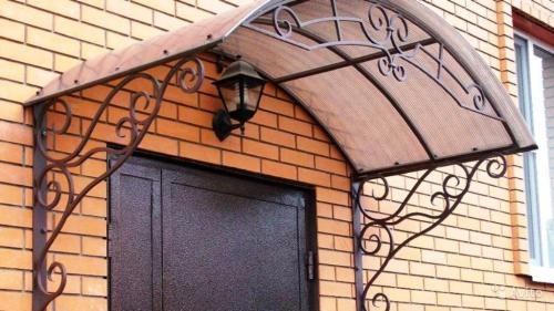 Козырек над дверью из поликарбоната своими руками. Монтаж козырька из поликарбоната над дверью