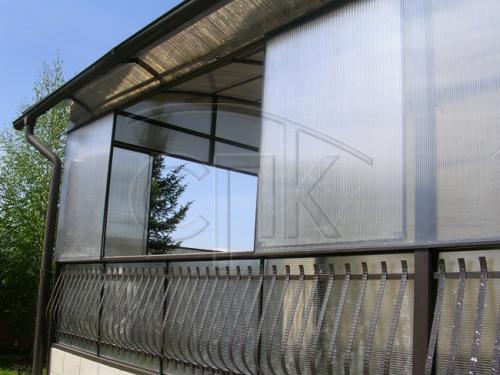 Застекленная веранда в частном доме. Особенности выбора окон для террас и веранд