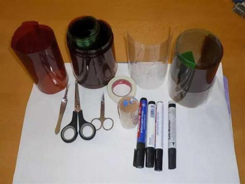 Крутые поделки из пластиковых бутылок. Поделки из пластиковых бутылок: нестандартные идеи поделок. Мастер-класс по изготовлению поделки своими руками + фото лучших работ