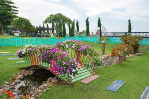 Мостик для пруда. Мостики для дачи — декоративные и стильные конструкции. 90 фото и советы по использованию в дизайне