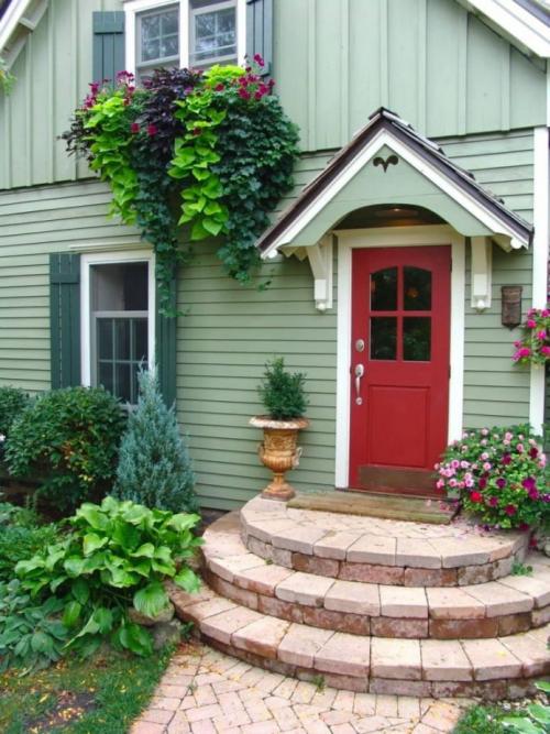 Крыльцо для деревенского дома с навесом. Крылечки с навесом 26