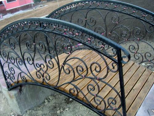 Сделать садовый мостик своими руками. Виды декоративных садовых мостиков