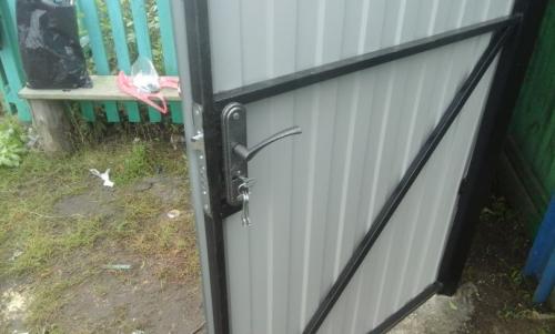 Замок для уличной калитки. Какой выбрать замок на калитку — советы, как правильно врезать или установить замок своими руками (105 фото)