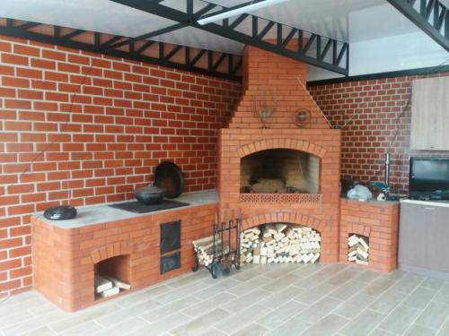 Мангал из кирпича на даче. Мангал из кирпича: чертежи, фото, видео. Инструкция, как сделать простой мангал на участке?