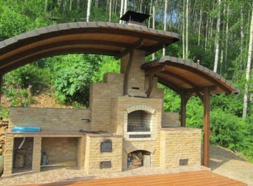 Мангал из кирпича на даче. Мангал из кирпича: чертежи, фото, видео. Инструкция, как сделать простой мангал на участке?