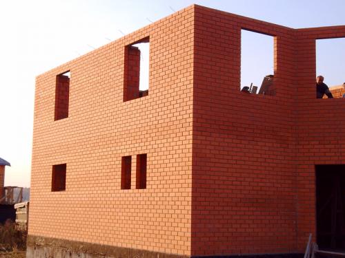 Из чего лучше строить дом для постоянного проживания. №2. Кирпичный дом