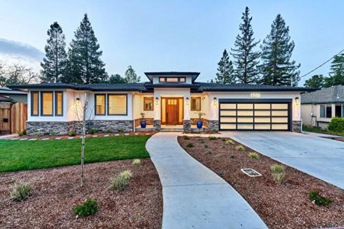 Как построить дом с гаражом — интересные варианты планировки с советами от экспертов (фото и видео) 16 Как построить дом с гаражом — интересные варианты планировки с советами от экспертов (фото и видео) 16