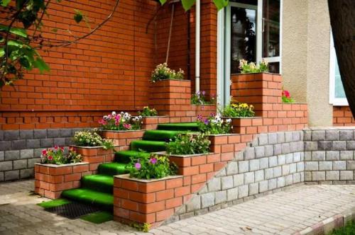 Клумбы из камня и кирпича. Клумбы из кирпича: оригинальные постройки кирпичных клумб. Инструкции и схемы по сооружению своими руками (фото + видео)