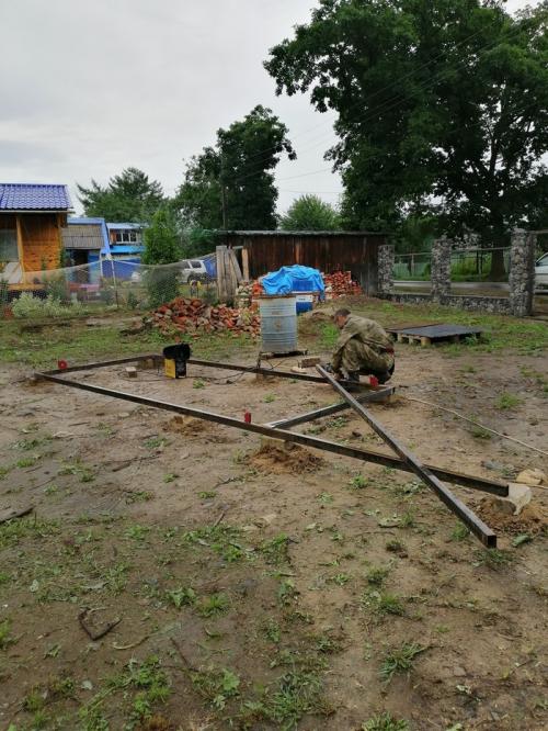 Забор из габиона и профнастила. Забор. Габионы и профлист.