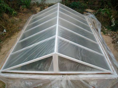 Мини парник своими руками. Как сделать парник своими руками: лучшие проекты