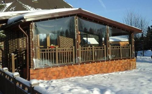 Какие материалы лучше использовать для остекления веранды. Используемые материалы