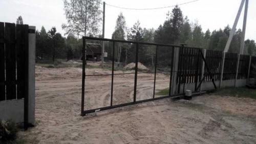 Въезд во двор частного дома. Как сделать въезд на участок — функции и назначение. Сооружение с помощью профессионалов и своими руками. Создания проекта по требованиям. Фото и видео-уроки