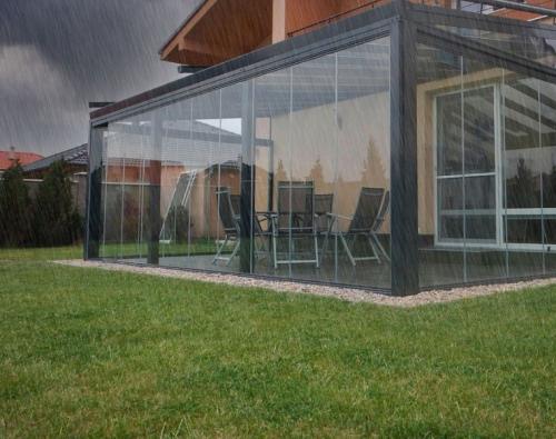 Застеклённая терраса: идеальное решение для вашего дома 08