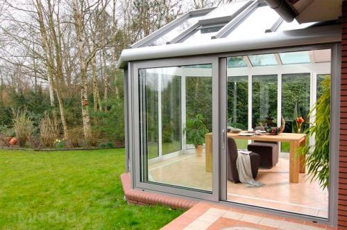 Веранда к дому с пластиковыми окнами: советы по выбору и установке 22