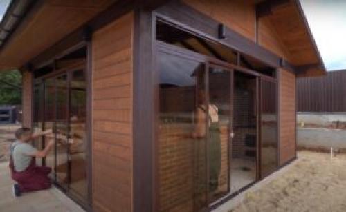 Веранда к дому с пластиковыми окнами: советы по выбору и установке 08