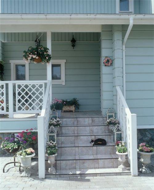 Варианты крыльца с навесом для деревянного дома. Виды крылец 08