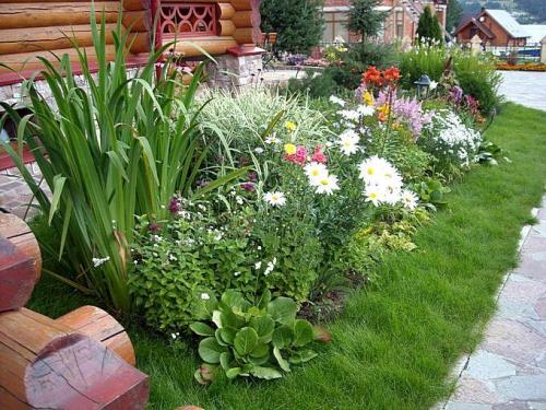 Как оформить клумбу своими руками на даче. Цветник на даче своими руками для начинающих: фото и практические советы