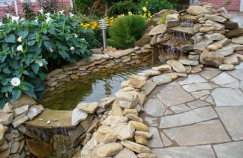 Как подготовить грунт перед укладкой камней на клумбе. Укладка дикого камня — описание процесса с пошаговой инструкцией