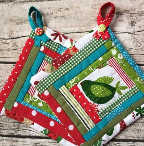 Шьем интересные вещи для дома. Поделки из лоскутков ткани своими руками: что можно сшить из остатков? Шьем из лоскутков разные разности