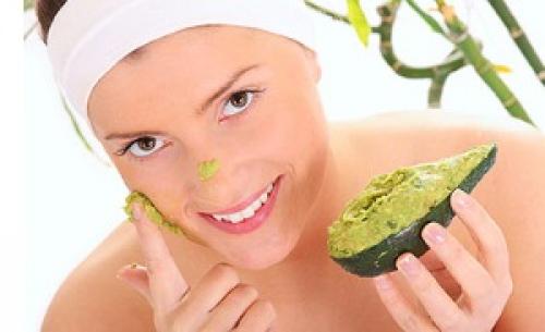 Можно ли использовать маску из авокадо и сметаны для возрастной кожи на жирной коже